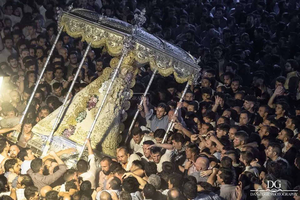 virgen en la calle 2018-77