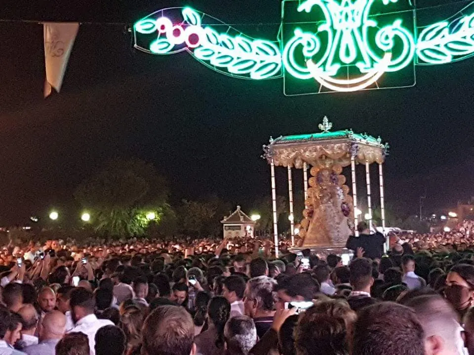 virgen en la calle 2018-23