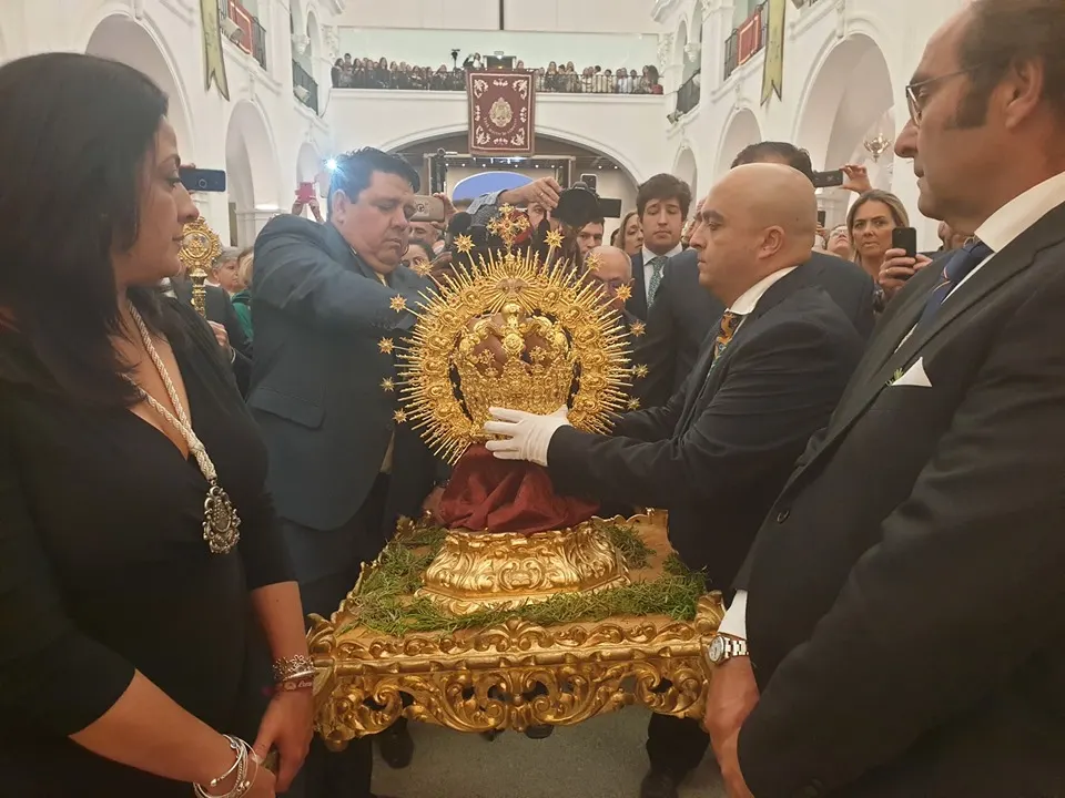 Corona de Amor rocio 2019.27