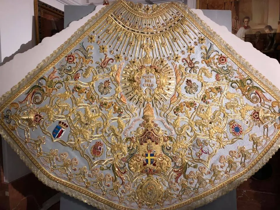 nuevo traje rocio 2019-19