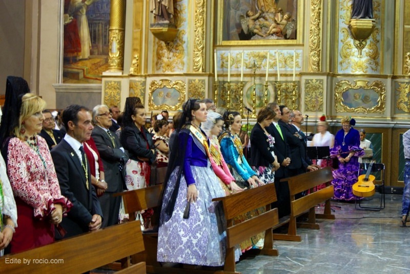 Falleras reinas y autoridades