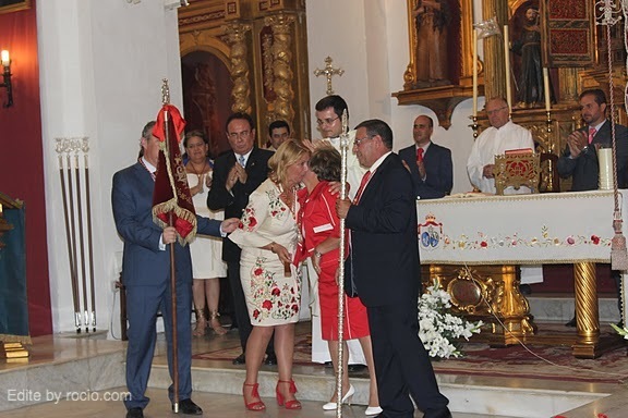 Acto del intercambio del Banderín de la Casa Real entre los Hermanos Mayores .