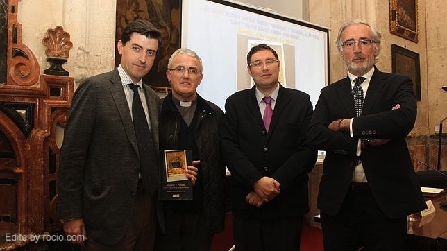 Santiago Padilla, deán del Ilmo. Cabildo de la S.I. Catedral de Sevilla, Pte. de la Hdad. Matriz y el Pte. de Ines Rosales, Juan Moreno