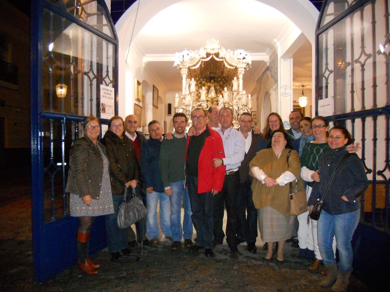 Foto de Familia de toda la candidatura junto con el Presidente Francisco Amorós y el Hermano Mayor para la Romería 2013 Juan Vázquez Malavé