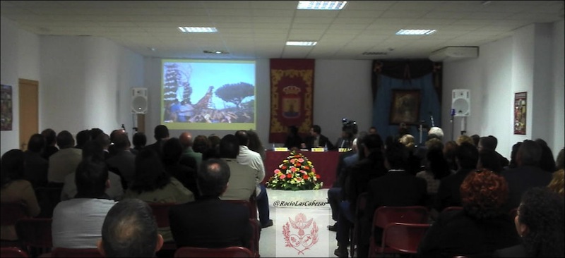 Conferencia La historia de los Traslados de la Virgen del Rocio hasta el pueblo de Almonte por Manolo Galan, delegado de formacion de la Hdad Matriz de Almonte.