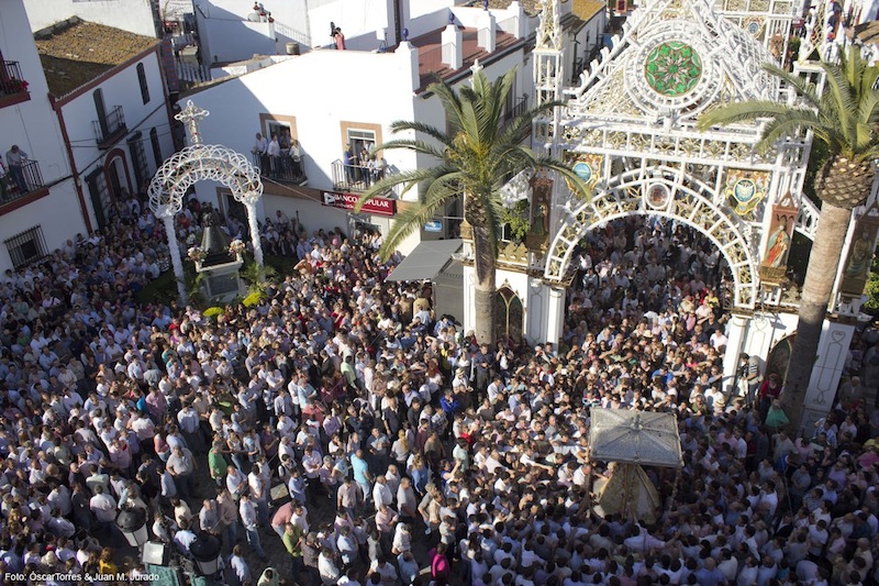 Fotos de Óscar Torres y Juan M. Jurado facebook.com/almontejubilar