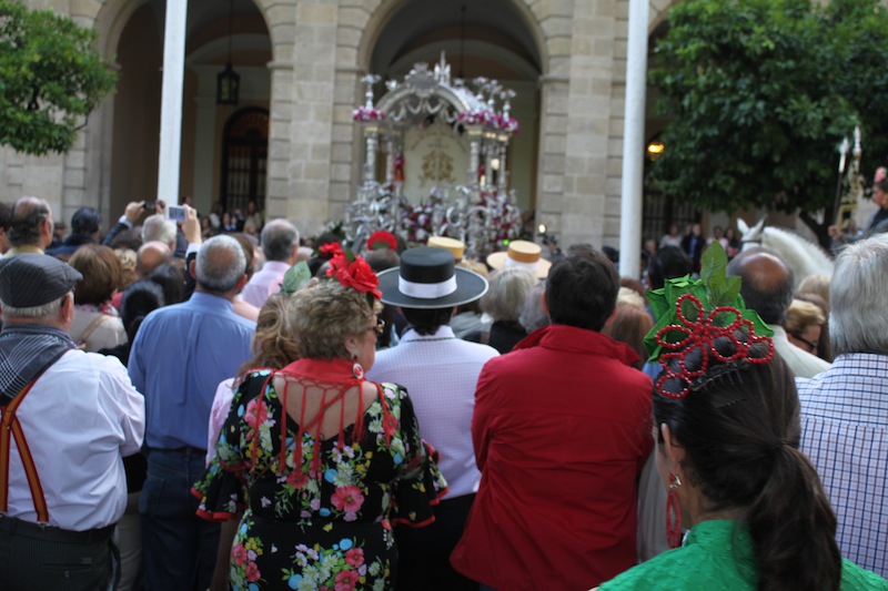 Frente al Ayuntamiento