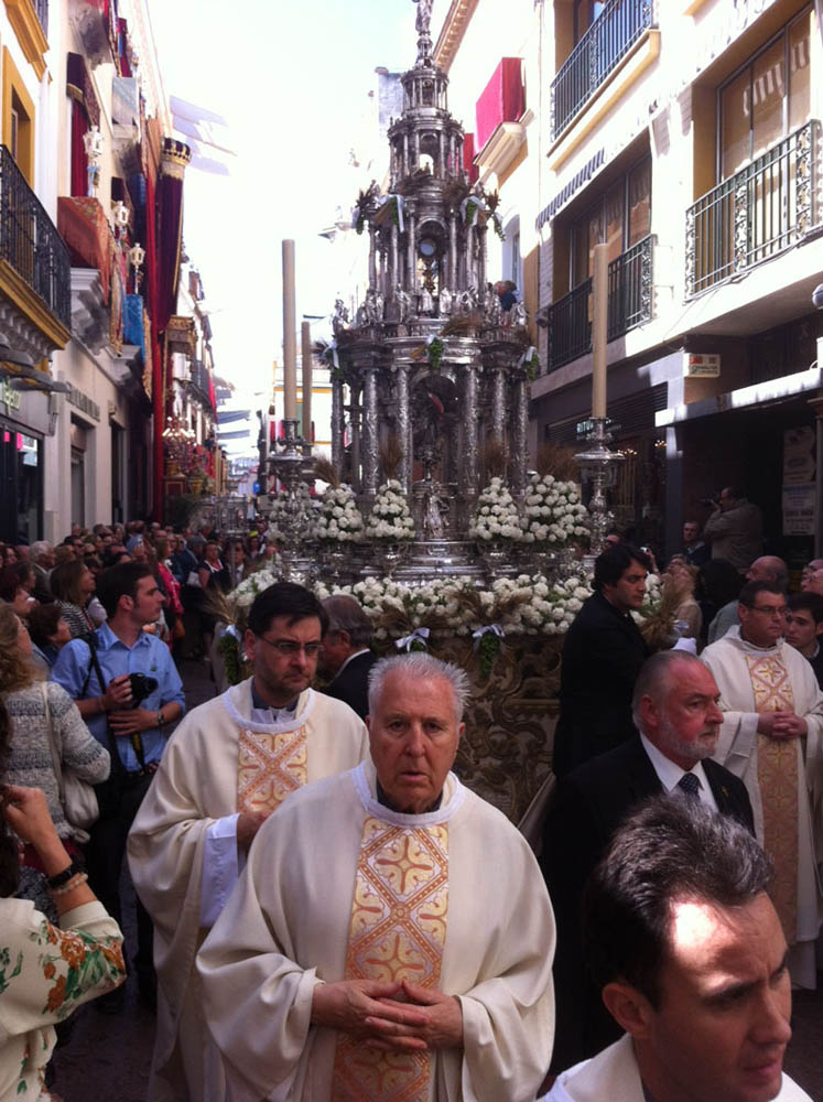 Custodia de Arfe con El Santísimo