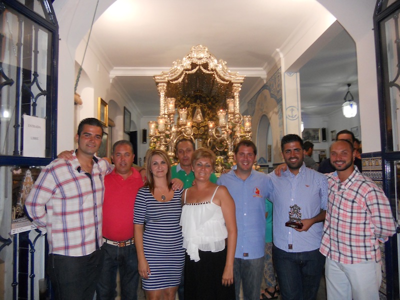 Foto de familia donde el grupo