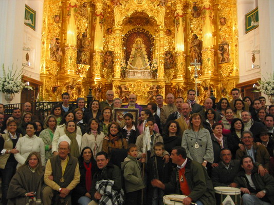 Don José García en el Acto de entrega de la Ofrenda del Foro del Rocío en 2006