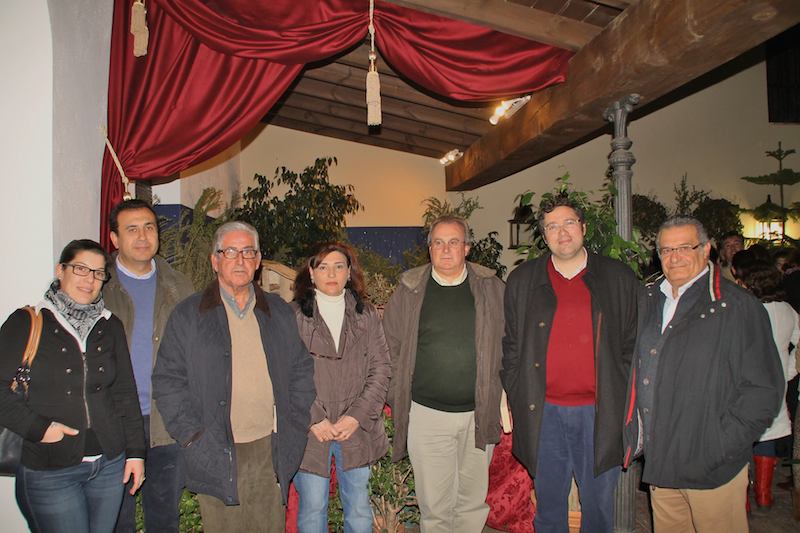 Miembros de la junta de gobierno de la hermandad Matriz y de Cáritas Almonte.