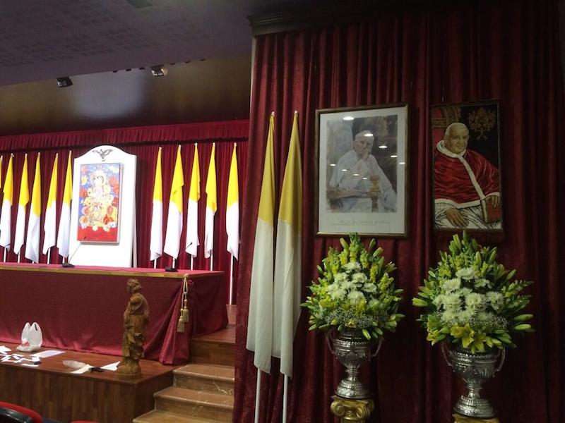 Homenaje a nuestros dos nuevos Santos