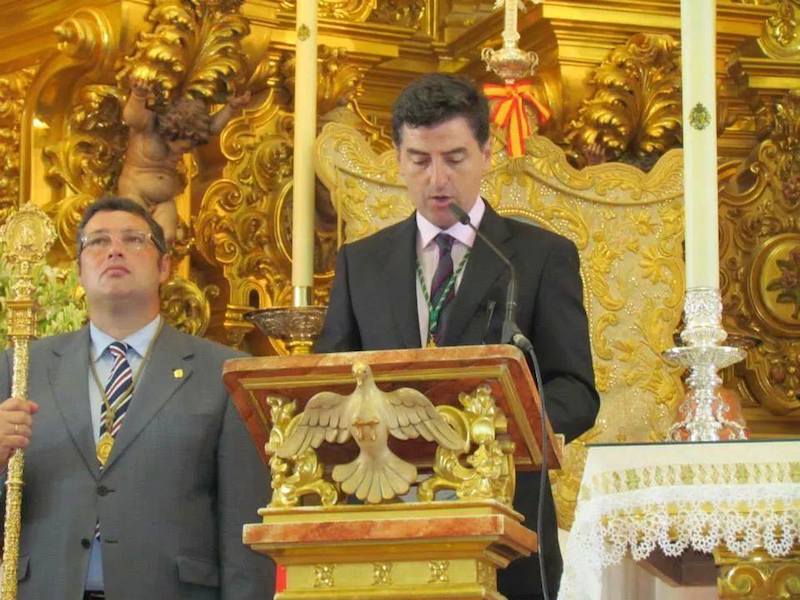 El Secretario de la Hdad. Matriz, Don Santiago Padilla, en la lectura del Acta del juramento del voto del Rocío Chico de 1813