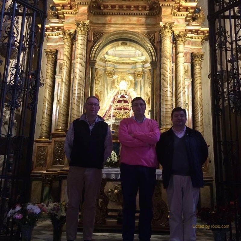 Ante la Patrona de Carmona, Santa María de Gracia, concluimos esta agradable visita a la cuidad y a la Hdad Rocío De Carmona.