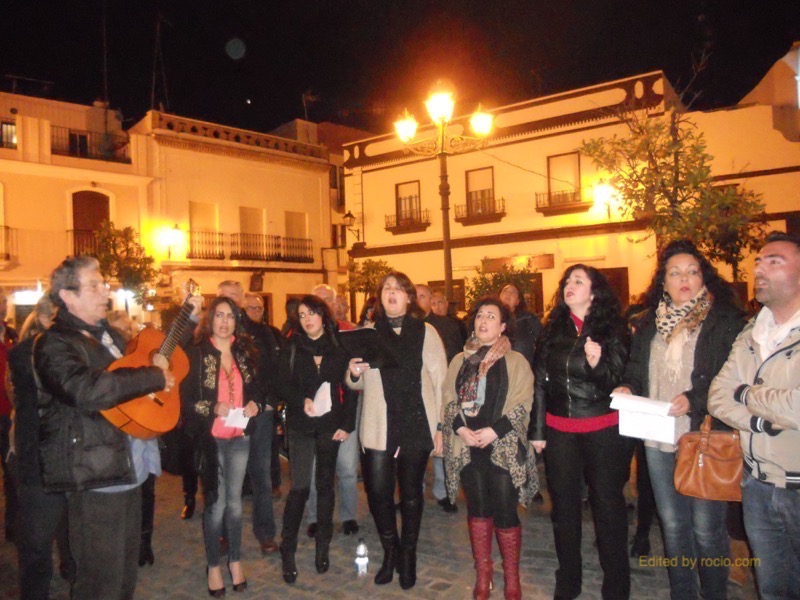 Momento en el que cantan la sevillanas