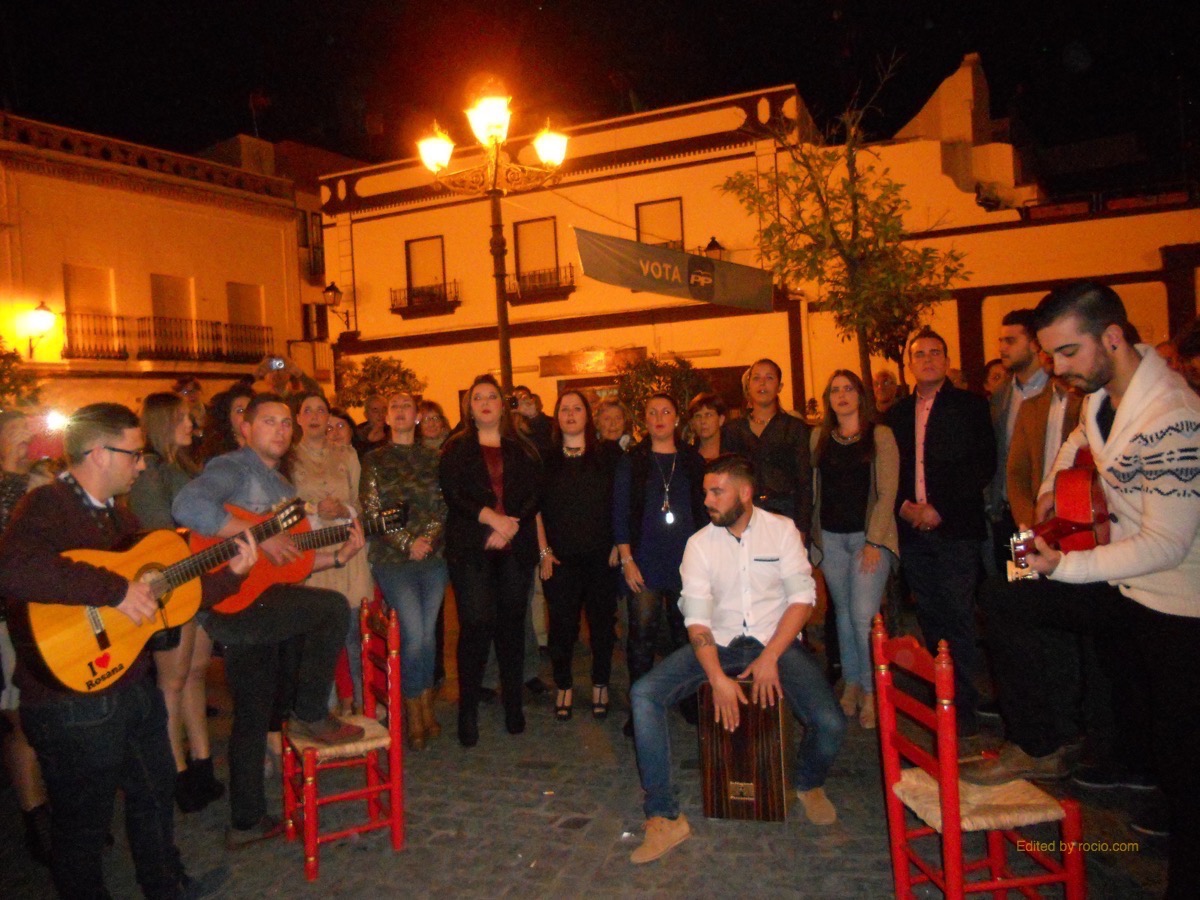 Los Tomilleros cantando la Salve