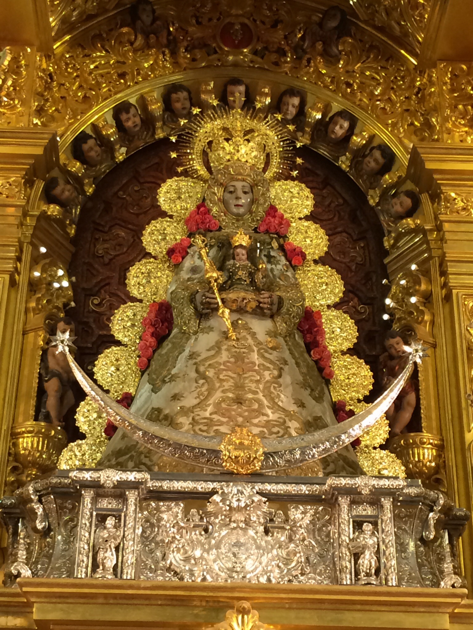 traje julio 2015 virgen-2