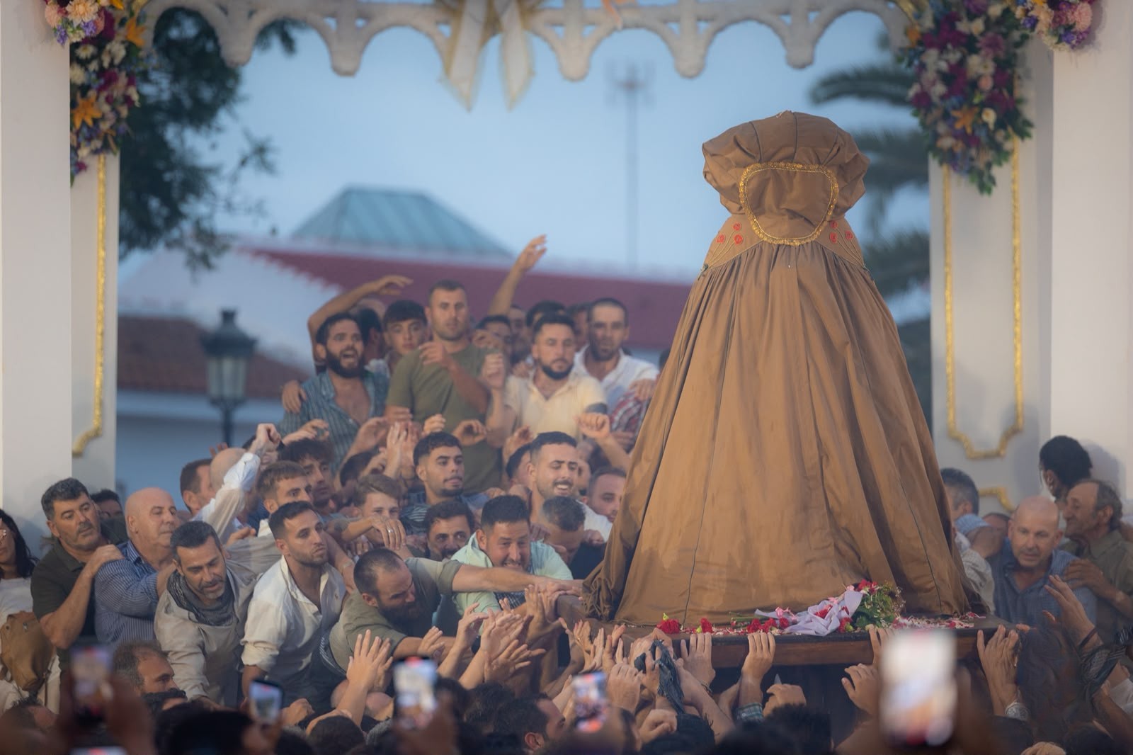 traslado virgen 1 foto hdad matriz