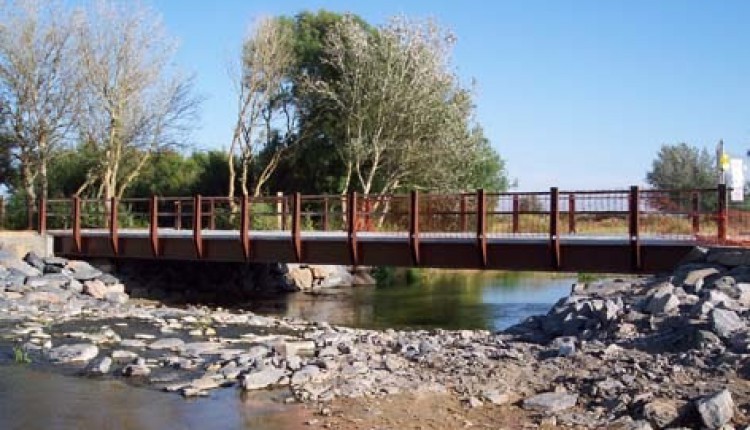 Reconstruyen el puente del Ajolí a los dos años de su derrumbe ??? – Hermandad Matriz