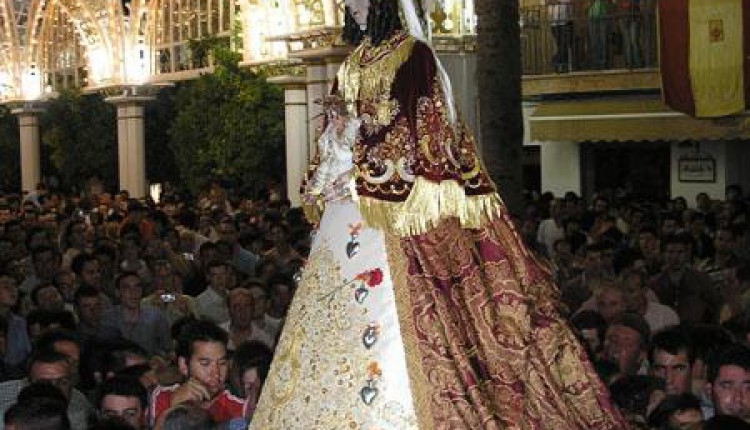 Apretarse almonteños, nobles leones,…