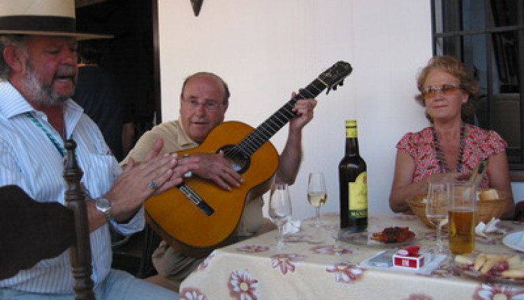 A Antonio Martín, hermano de la Hermandad de Ronda
