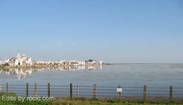 Un Plan Especial protegerá el santuario y la aldea de El Rocío