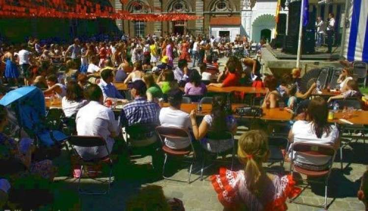 Vilvoorde explota en fervor a la Virgen del Rocío