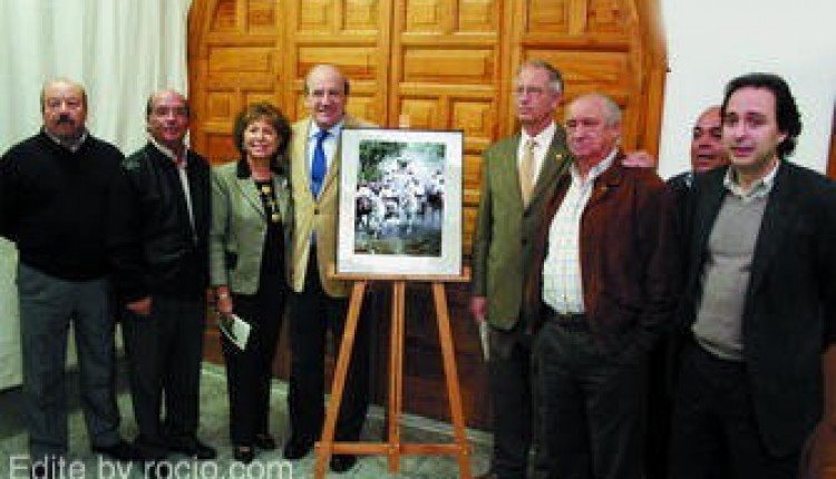 La Hermandad de Huelva elige una foto de Sugrañes para el cartel de 2009