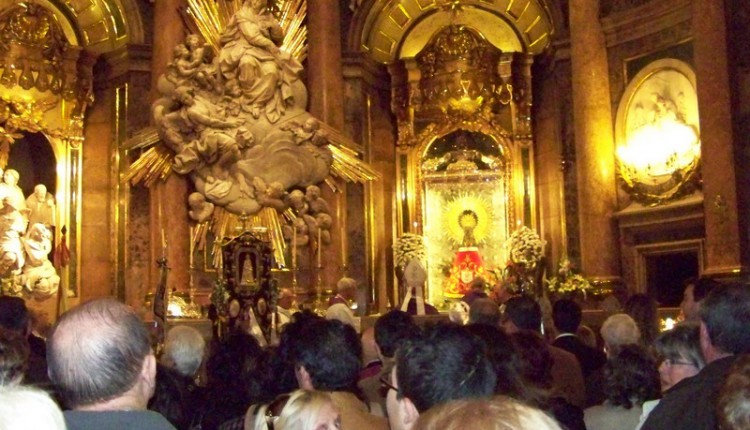 Peregrinación de la Hermandad de Torrejón a la Basílica del Pilar.