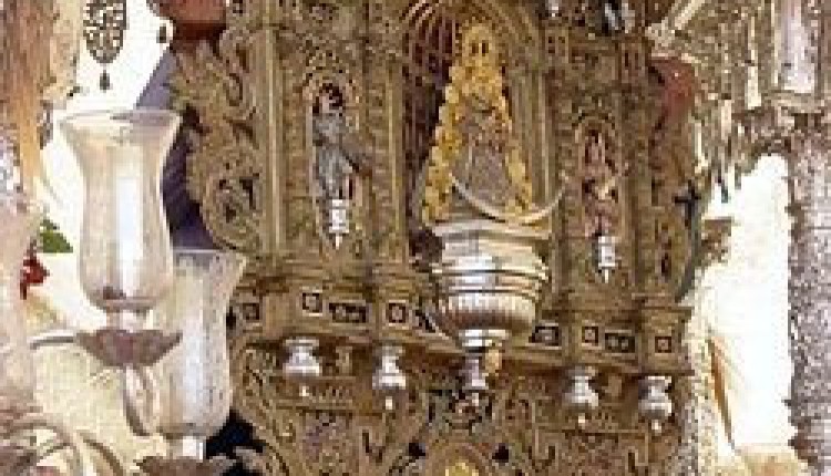 Hermandad de Nuestra Senora del Rocío de la Macarena – Jura  de  la  Nueva  Junta  de  Gobierno y de las Camareras.