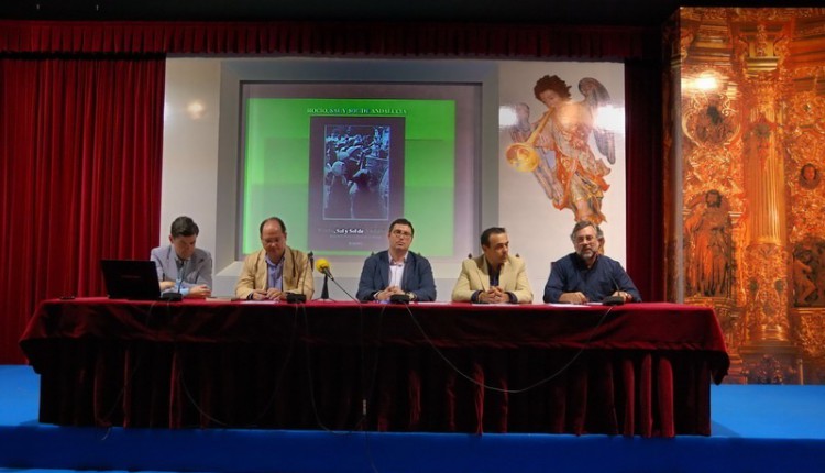 “ROCÍO, SAL Y SOL DE ANDALUCÍA”, se presentó en Almonte, y este jueves se presentará en la Universidad de Huelva.