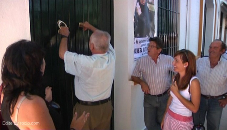El Rocío – El Ayuntamiento entrega las llaves de la Casa de la Cultura de El Rocío a los mayores de la aldea
