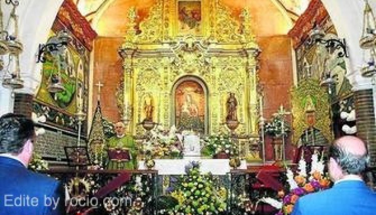 Hermandad de Huelva – Flores a la Virgen de La Cinta