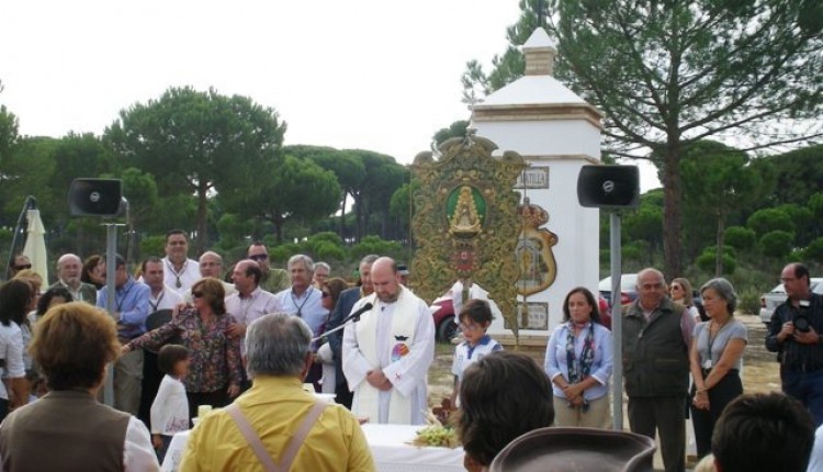 La paella campestre de la Hermandad de Huelva congregó a cerca de una veintena de reuniones