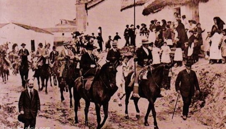 Hermandadde Villamanrique – PRIMER CENTENARIO DE LA CONFIRMACIÓN DEL TÍTULO DE REAL A LA PRIMERA Y MÁS ANTIGUA HERMANDAD DEL ROCÍO.