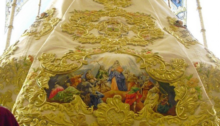 Nuevo manto de Ntra. Sra. la Virgen del Rocío (al detalle)
