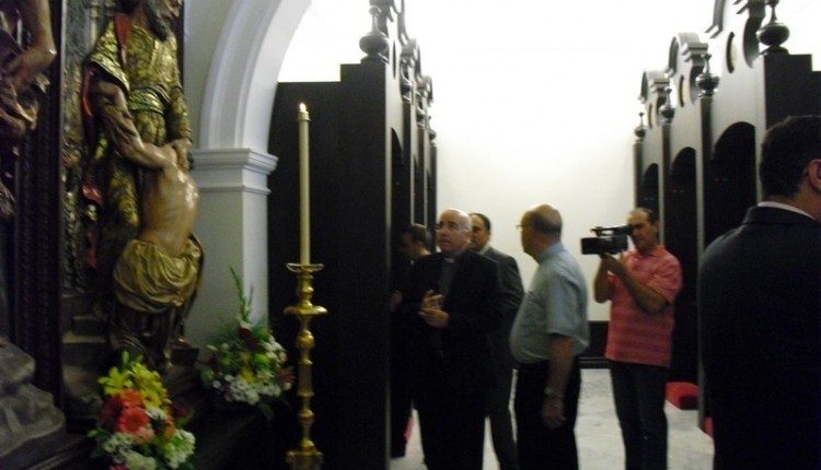 Bendecidas las dos Capillas, Sacramental y Penitencial de la Ermita (1ª Parte)