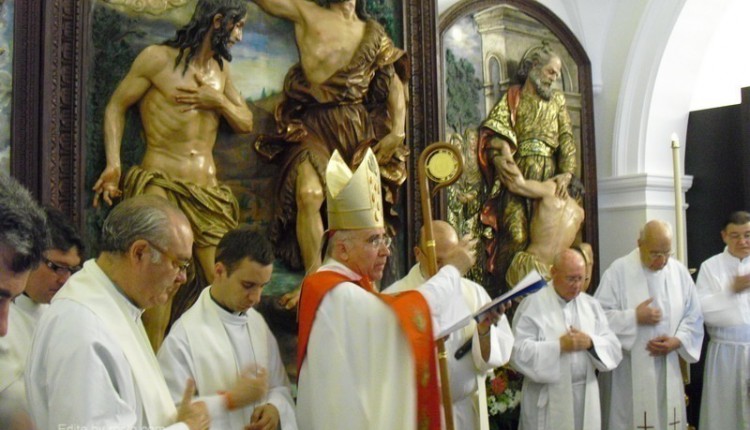 Bendecidas las dos Capillas, Sacramental y Penitencial de la Ermita (3ª Parte)