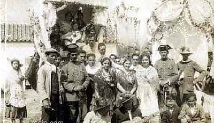Las Hermandades rezarán el Santo Rosario los sábados en El Rocío Procesionando por las calles de la aldea