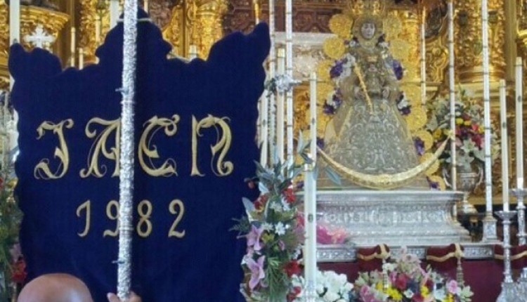 Hermandad de Jaén Ofrenda Floral a la que es su Patrona de Jaén, La Virgen de la Capilla