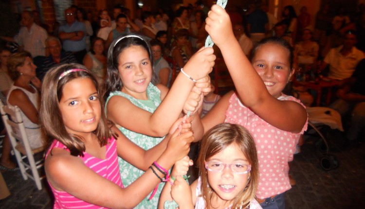 Hermandad de Isla Cristina – MANOLO CORREA CANTA AL SIMPECADO