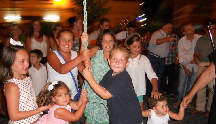 Hermandad de Isla Cristina – LA PEÑA LA MANUELA CANTA LA SALVE