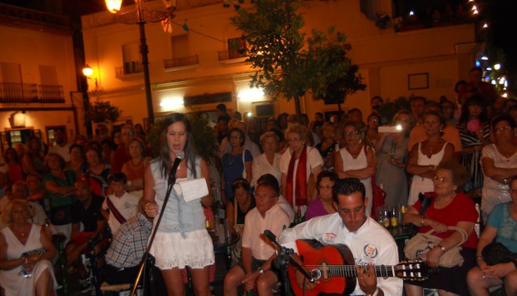 Hermandad de Isla Cristina – LAURA REINA CANTA LA SALVE