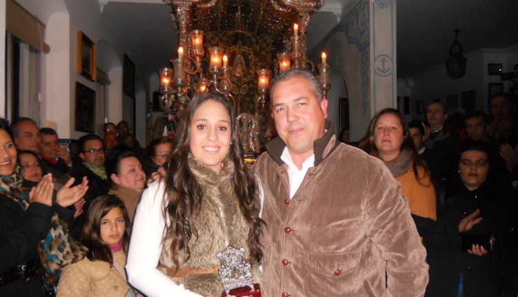 Hermandad de Isla Cristina – DESIREÉ MÁRQUEZ CANTA LA SALVE