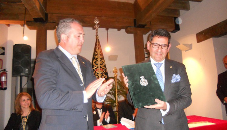 Hermandad de Isla Cristina – LA HERMANDAD DEL ROCÍO PRESENTA SU CARTEL Y AL PREGONERO 2014