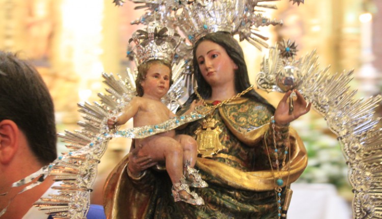Hermandad de Huelva – Ofrenda floral a la Virgen de La Cinta
