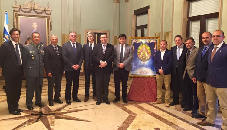 Presentación del cartel de la Romería del Rocío 2016 en el Ayuntamiento de Huelva