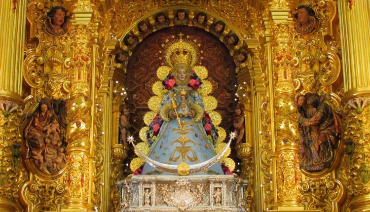 Así luce Ntra. Sra. La Virgen del Rocío para la Inmaculada 2016