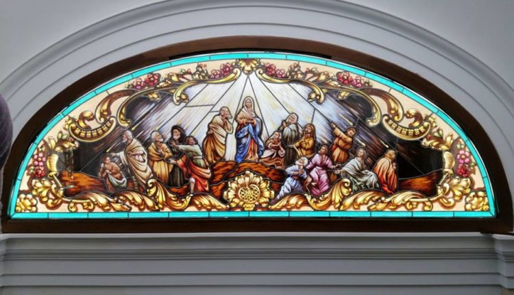 Nuevas vidrieras en el Camarín de la Virgen del Rocío