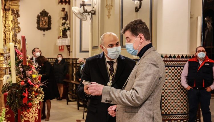 Hermandad de Emigrantes – Broche para el Pastorcito